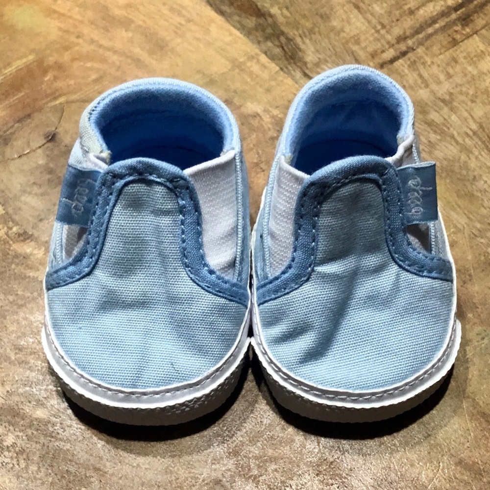 ⭐️4/$20⭐️ Infant Slip On Shoes